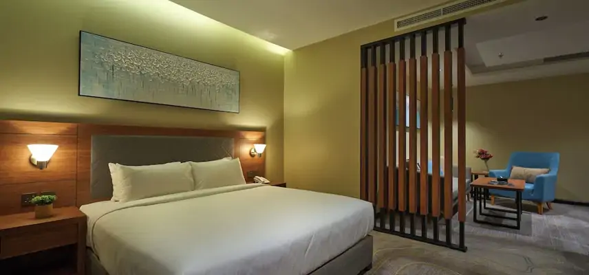 Platinum Hotel image